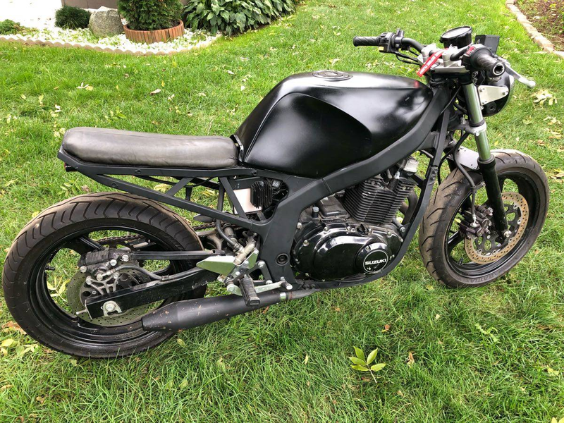 Illustration for article titled Unnecessary Motorcycle Shopping With Mercedes: A Craigslist Intervention.